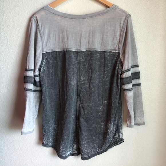BKE 3quarter length sleeve distressed tee - Picture 2 of 3